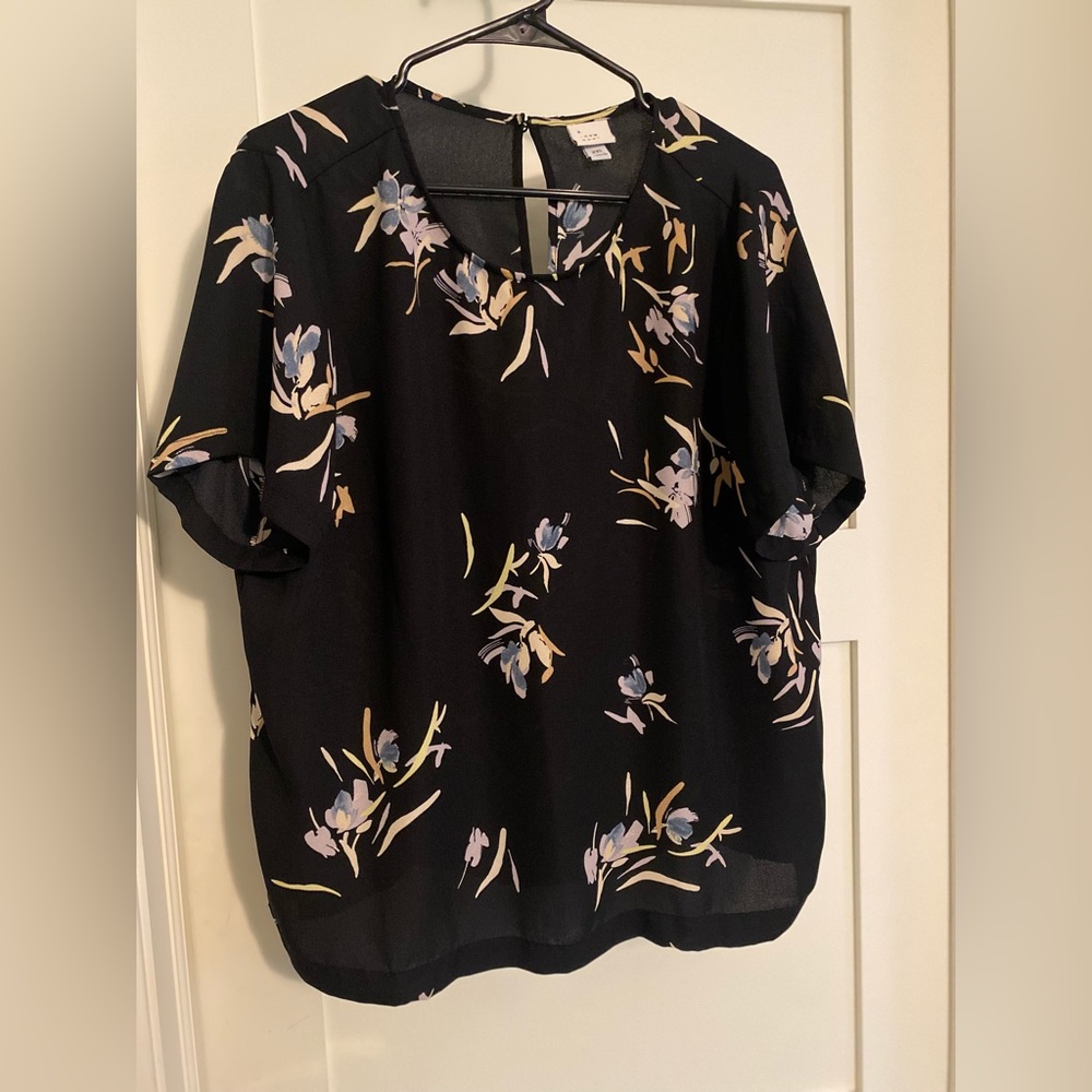 a new day Black Floral Short Sleeve Keyhole Blouse